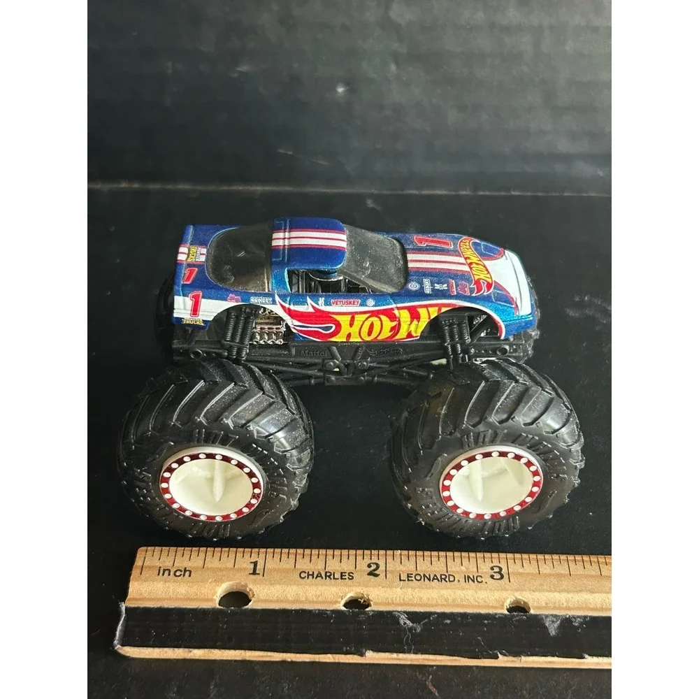 Hot Wheels, Hot Wheels Racing #1 Monster Truck 1:64, Corvette Loose Blue White